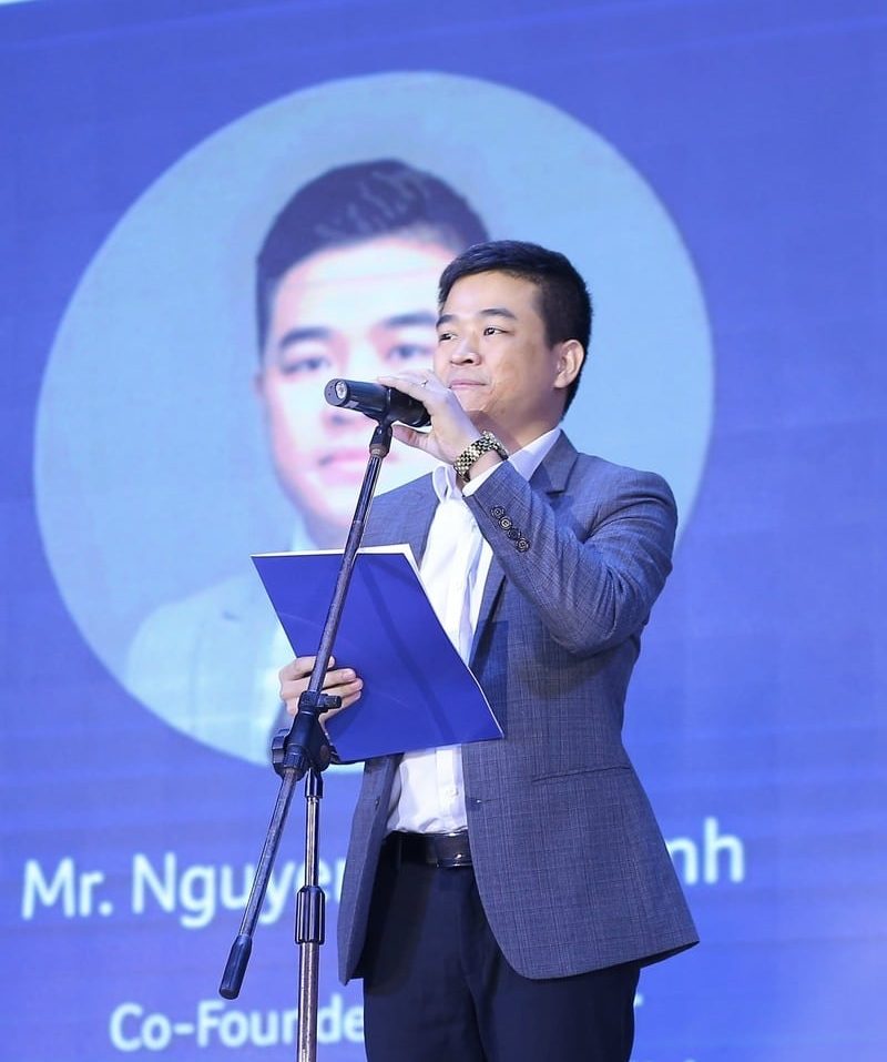 Thầy Louis Nguyễn - Nhà nghiên cứu Thần số học và sáng lập Tracuuthansohoc.com